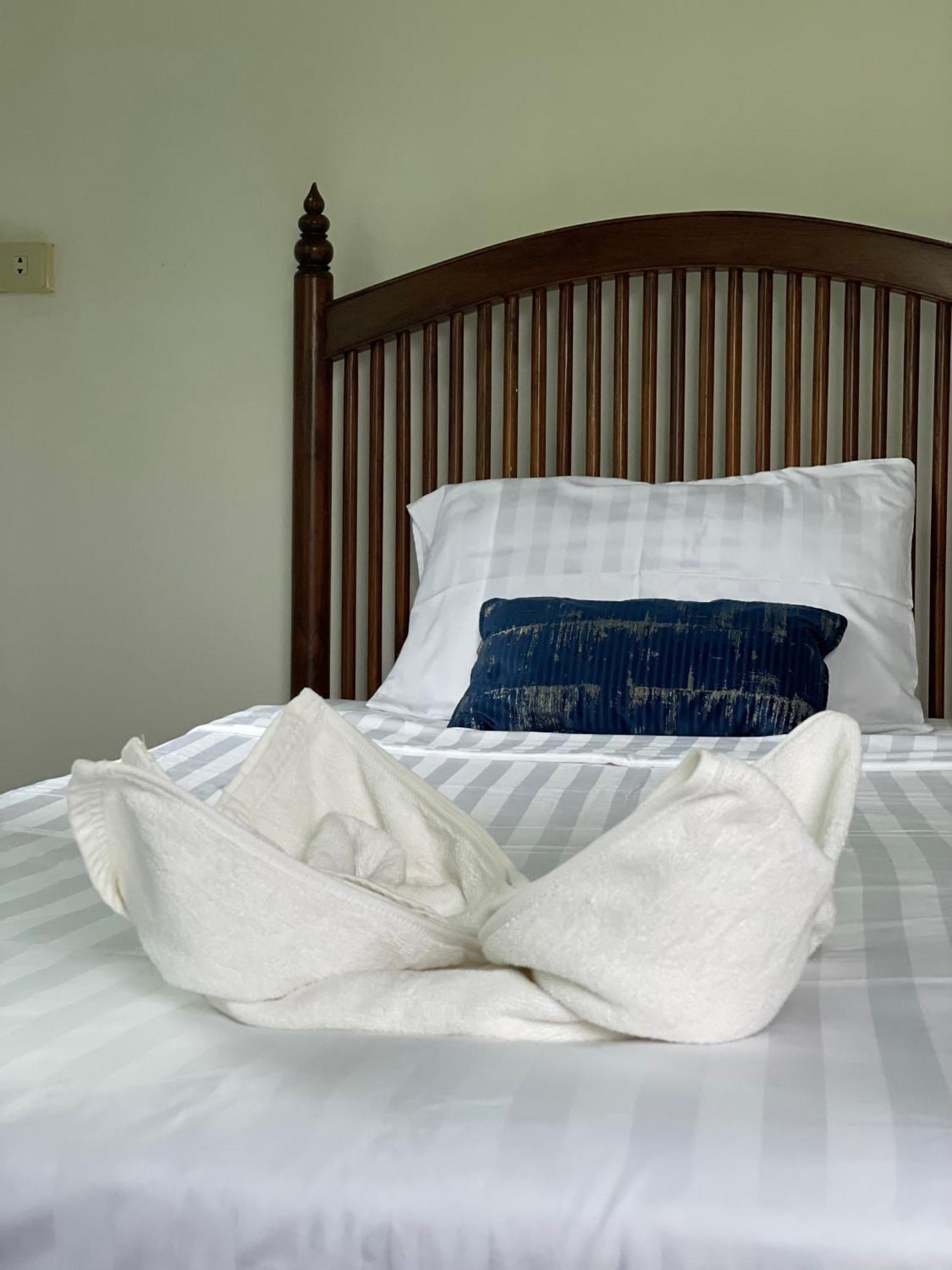 Sunrise Beach Villa Surat Thani Cameră foto